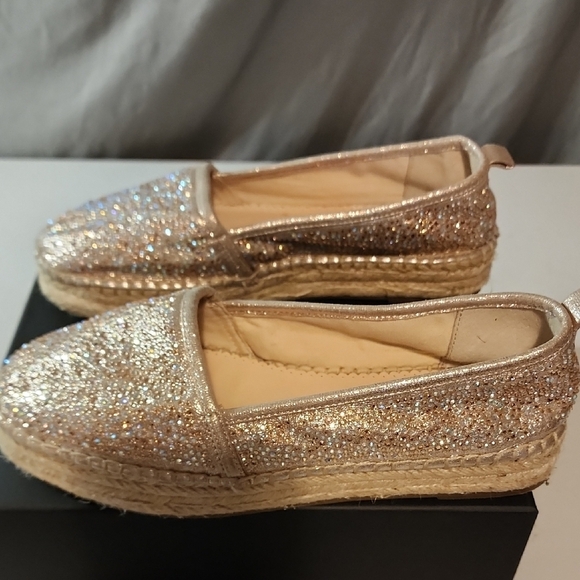 INC Like New, Gold Espadrille Shoes wi Shimmery Finish In Size 7.5 - Picture 4 of 8